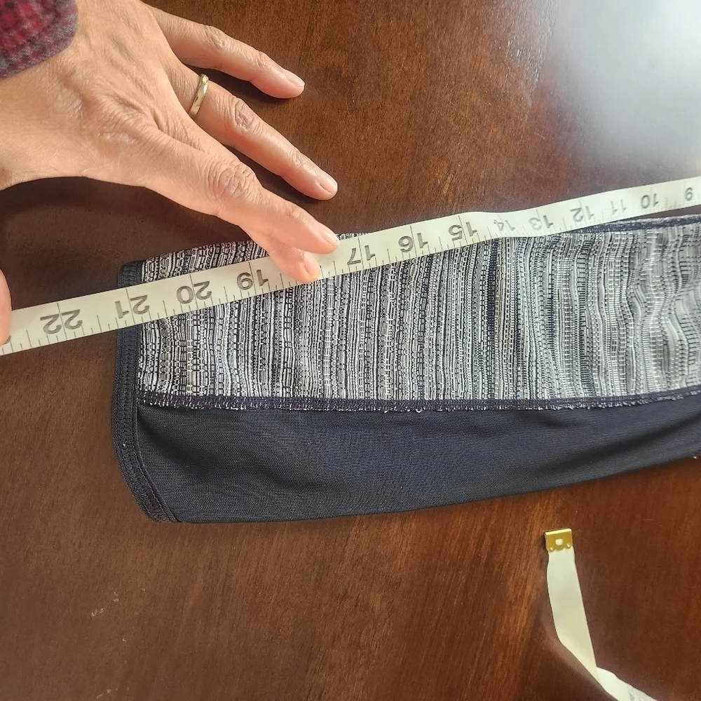 Athleta Mantra Black leggings black, gray, and white size Small - Picture 11 of 13